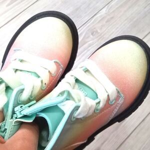 (77-3860) 🔥3/$20🔥 Cat & Jack Shoes  Sz 6